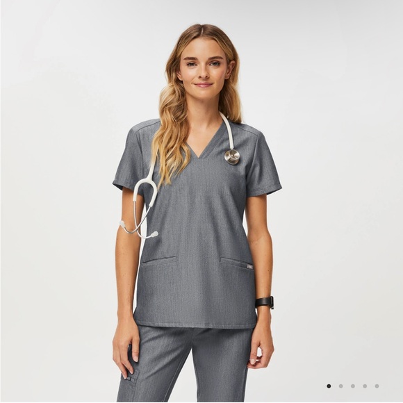 FIGS Graphite Scrub Set - Picture 1 of 2